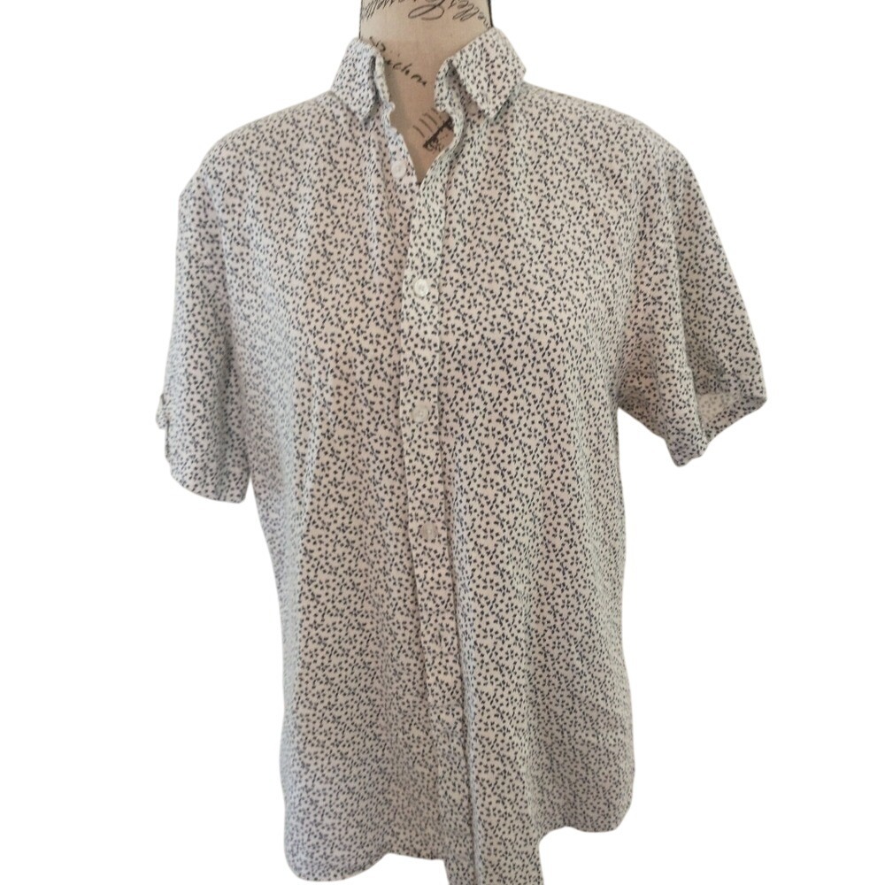 Steel & Jelly - Ladies Button Down Short Sleeve Shirt. Blue Pattern, Size Medium